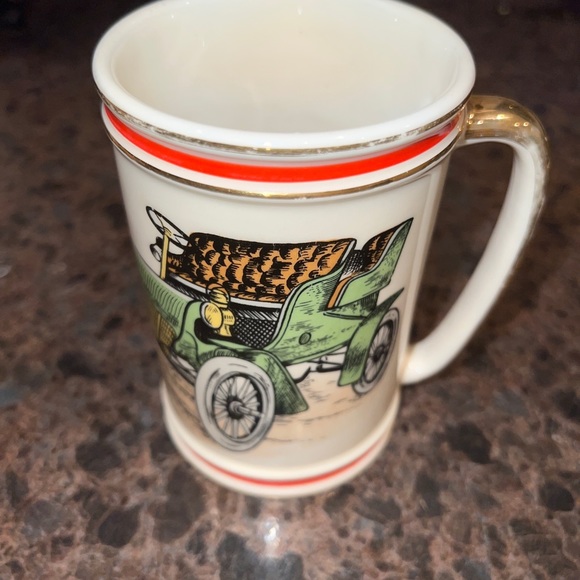 VINTAGE HYALYN #620 COLLECTIBLE MUG 1904 CADILLAC CERAMIC MUG - Picture 7 of 11